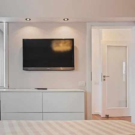Apartment Parliament Retreat - Urban Hideaway Bucharest