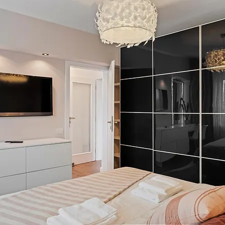 Apartment Parliament Retreat - Urban Hideaway Bucharest
