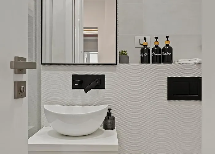 Apartman Parliament Retreat - Urban Hideaway