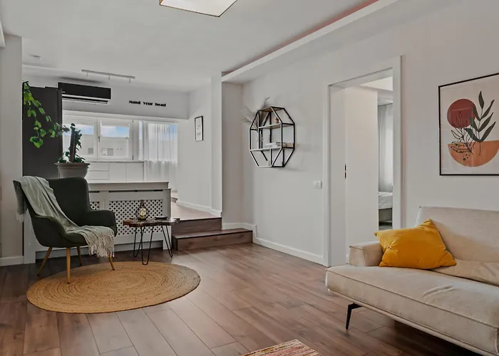 Daire Parliament Retreat - Urban Hideaway *