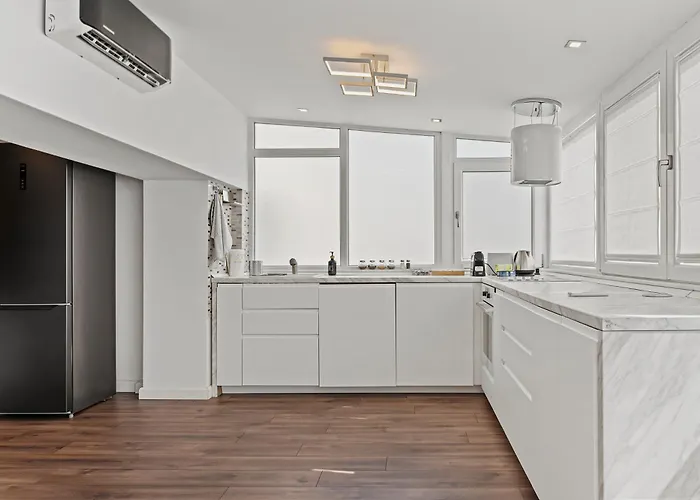 Daire Parliament Retreat - Urban Hideaway *
